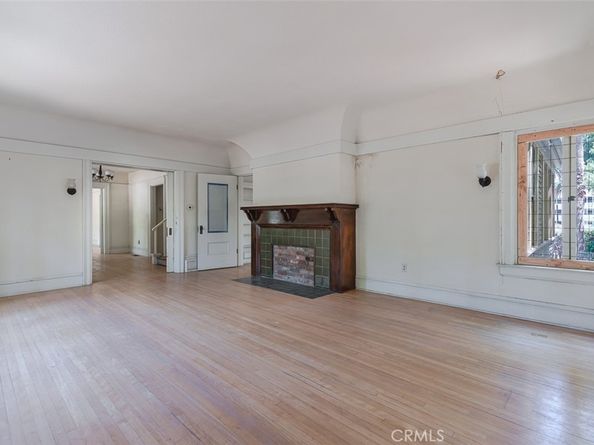 696 Saint John Avenue, Pasadena CA 91105