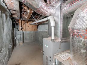 696 Saint John Avenue, Pasadena CA 91105