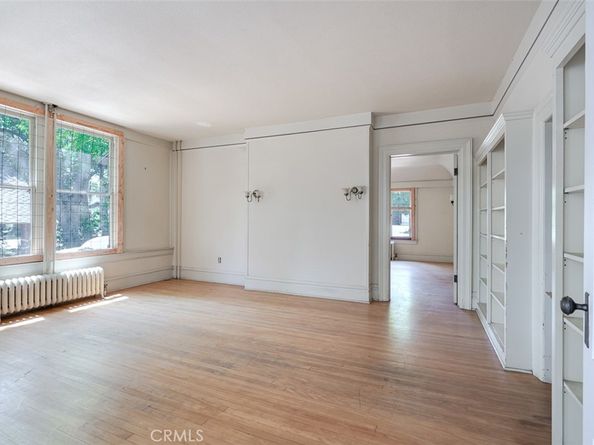 696 Saint John Avenue, Pasadena CA 91105