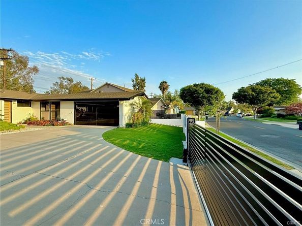 3432 Yellowtail Drive, Rossmoor CA 90720