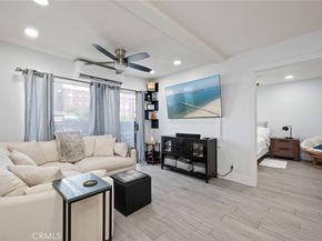 327 Chestnut Avenue 102, Long Beach CA 90802
