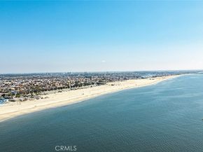 327 Chestnut Avenue 102, Long Beach CA 90802