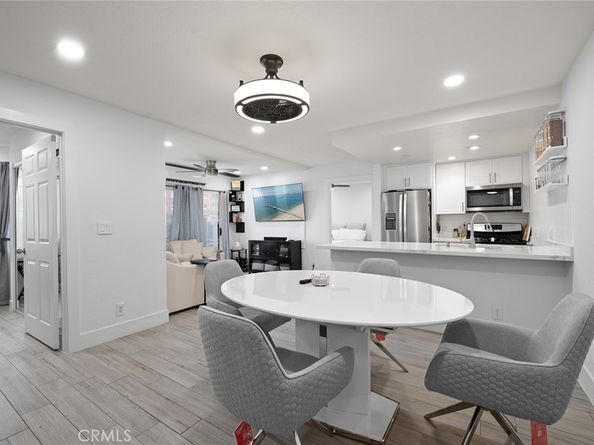 327 Chestnut Avenue 102, Long Beach CA 90802