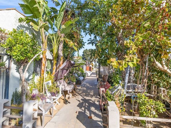 5211 Halldale, Los Angeles CA 90062