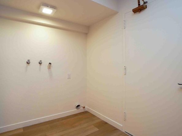 21801 Burbank Boulevard 74, Woodland Hills CA 91367