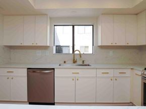 21801 Burbank Boulevard 74, Woodland Hills CA 91367