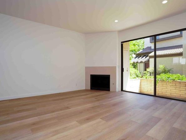 21801 Burbank Boulevard 74, Woodland Hills CA 91367