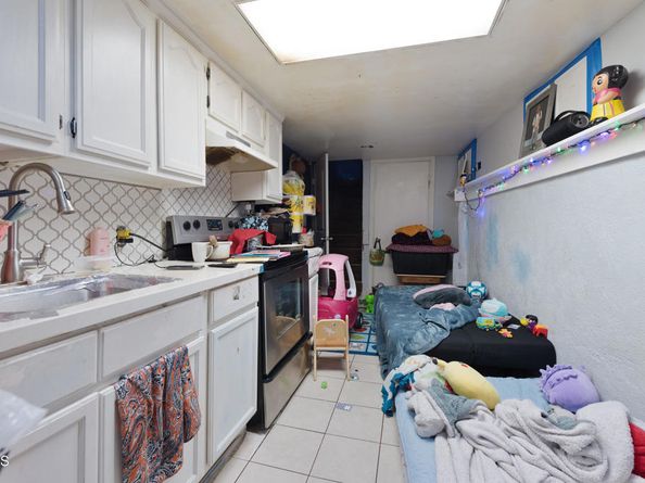 3550 The Paseo, Los Angeles CA 90065