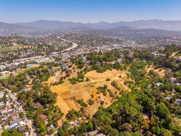 3550 The Paseo, Los Angeles CA 90065