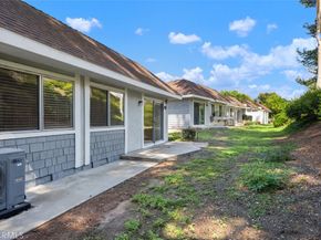 22226 Caminito Arroyo Seco 83, Laguna Hills CA 92653