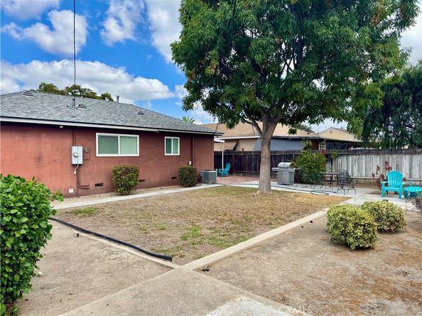 1616 E Briarvale Avenue, Anaheim CA 92805
