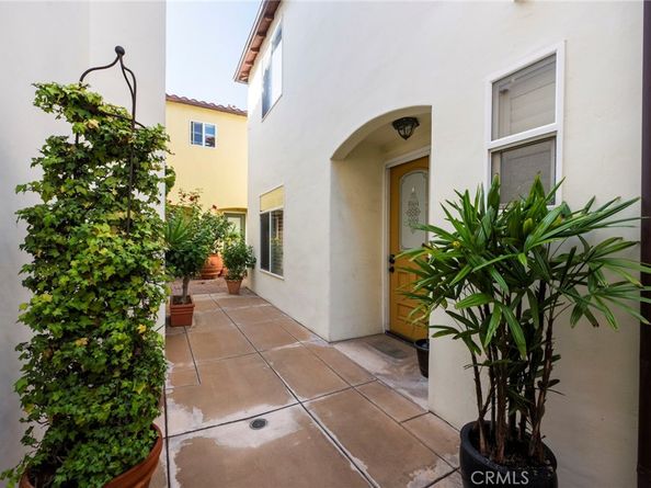 328 5th, Huntington Beach CA 92648