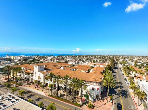 328 5th, Huntington Beach CA 92648