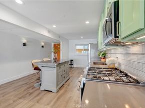 1 3rd Place 302, Long Beach CA 90802