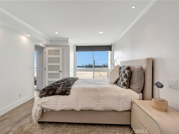1 3rd Place 302, Long Beach CA 90802