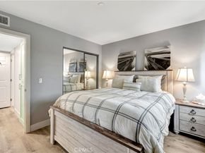 1 3rd Place 302, Long Beach CA 90802