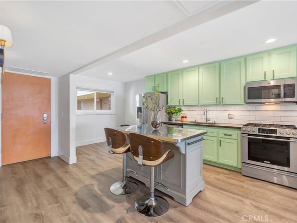 1 3rd Place 302, Long Beach CA 90802