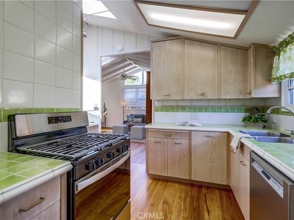 464 Agate Street A/B, Laguna Beach CA 92651