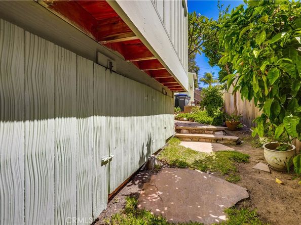 464 Agate Street A/B, Laguna Beach CA 92651