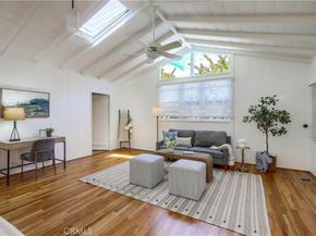 464 Agate Street A/B, Laguna Beach CA 92651