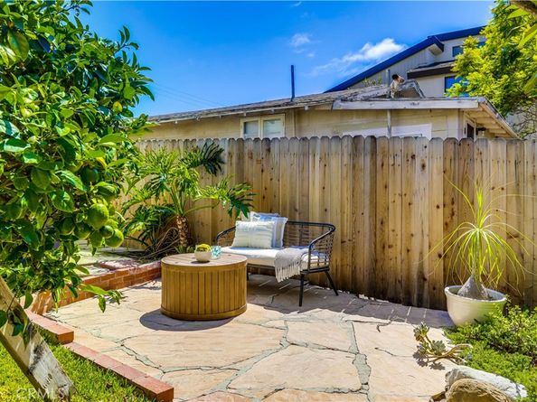 464 Agate Street A/B, Laguna Beach CA 92651