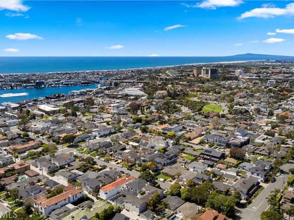 430 Aliso Avenue, Newport Beach CA 92663