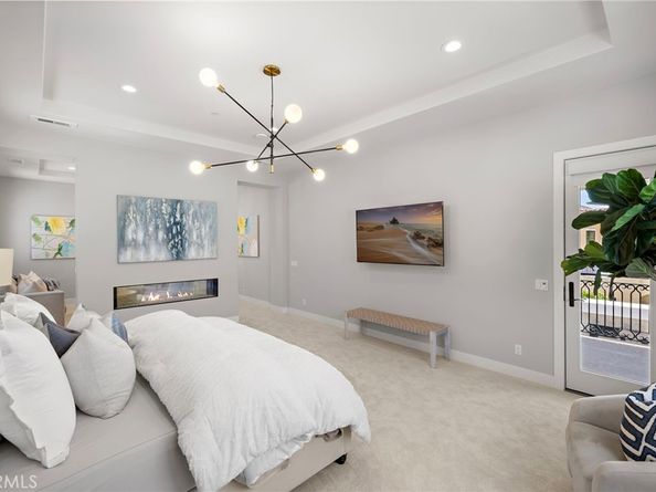 93 Interstellar, Irvine CA 92618