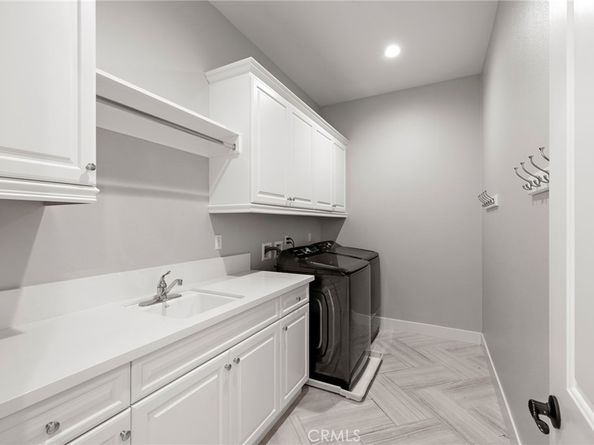 93 Interstellar, Irvine CA 92618