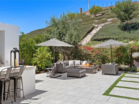 93 Interstellar, Irvine CA 92618