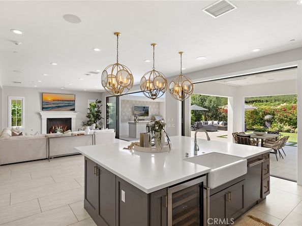 93 Interstellar, Irvine CA 92618