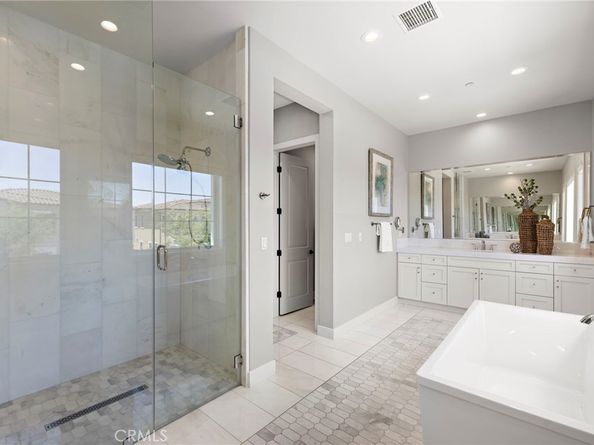 93 Interstellar, Irvine CA 92618