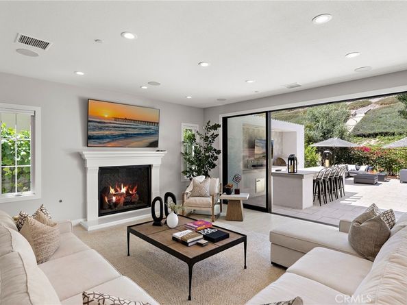 93 Interstellar, Irvine CA 92618