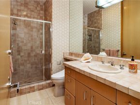 812 W Bay Ave, Newport Beach CA 92661