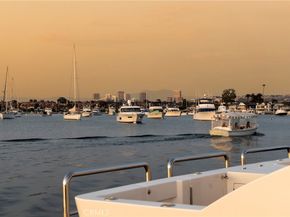 812 W Bay Ave, Newport Beach CA 92661