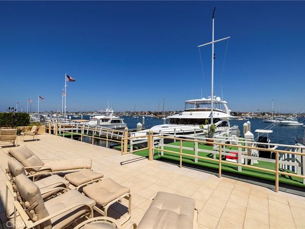 812 W Bay Ave, Newport Beach CA 92661