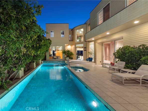 812 W Bay Ave, Newport Beach CA 92661