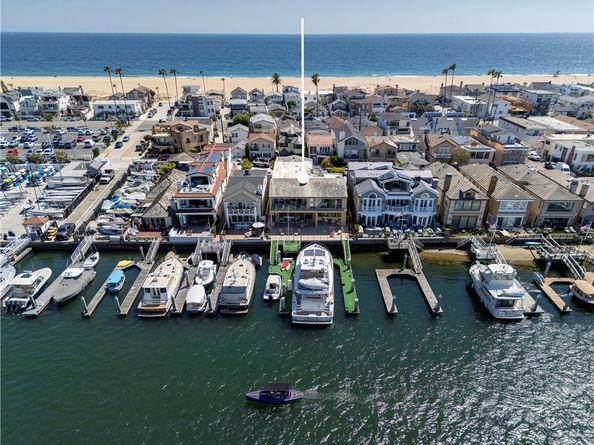 812 W Bay Ave, Newport Beach CA 92661