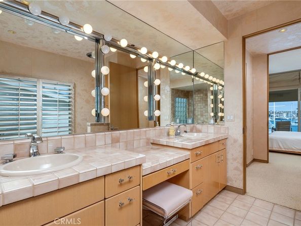 812 W Bay Ave, Newport Beach CA 92661