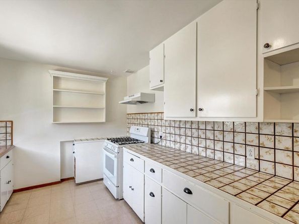 1168 Arcadia Road, Encinitas CA 92024