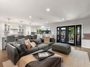 8675 Glenwick Lane, La Jolla CA 92037