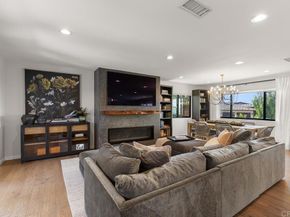 8675 Glenwick Lane, La Jolla CA 92037