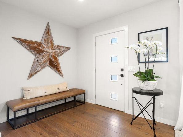 8675 Glenwick Lane, La Jolla CA 92037