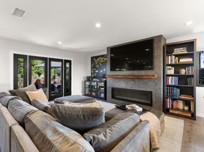 8675 Glenwick Lane, La Jolla CA 92037