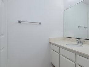 380 W Wilson F106, Costa Mesa CA 92627
