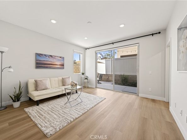 566 Catalonia, Lake Forest CA 92630