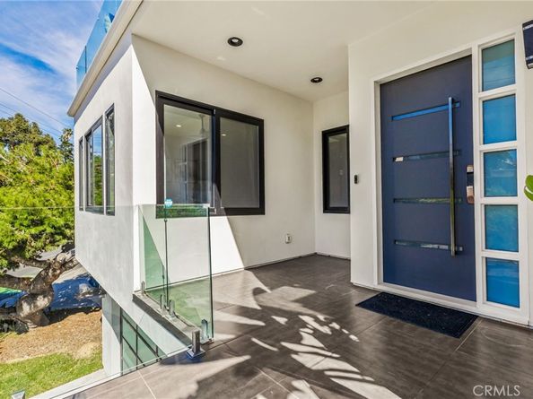 3350 Oliphant Street, San Diego CA 92106