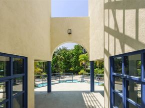 245 N North Singingwood Street 14, Orange CA 92869