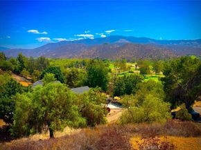 2846 Willow Glen Drive, El Cajon CA 92019