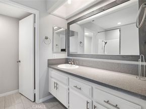 810 Baker 210, Costa Mesa CA 92626