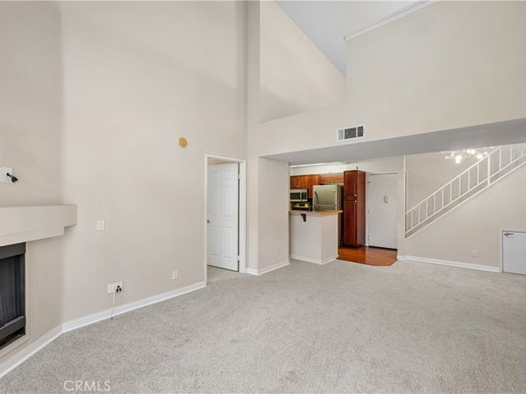 21400 Burbank Boulevard 313, Woodland Hills CA 91367